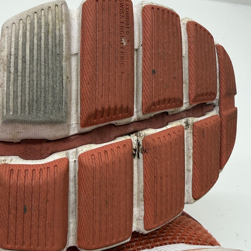 On Cloud 2 rust Orange 19.99506 womens sz 8 running shoes - Picture 11 of 11